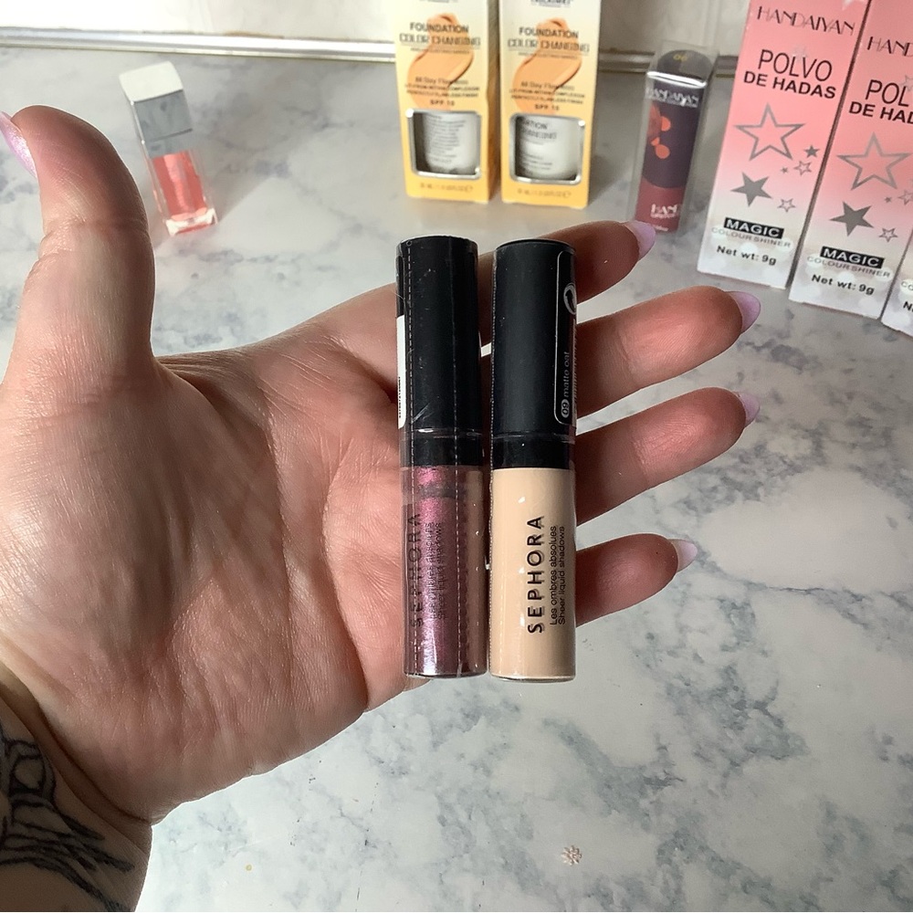 < NEW Multi-Brand Makeup Bundle 10 Pcs > - Picture 4 of 7